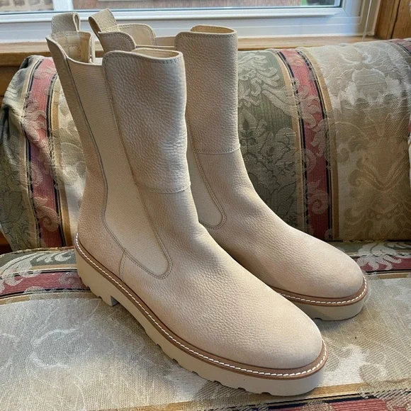 Paul Green Women Chelsea Bootie. Size 7 UK= 9 US Women N14-01